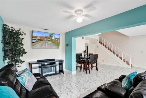 3541 NW 95th Terrace Sunrise FL 33351