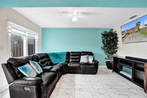 3541 NW 95th Terrace Sunrise FL 33351