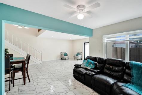 3541 NW 95th Terrace Sunrise FL 33351