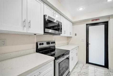 3541 NW 95th Terrace Sunrise FL 33351