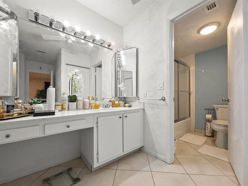 9286 Vista Del Lago Boca Raton FL 33428