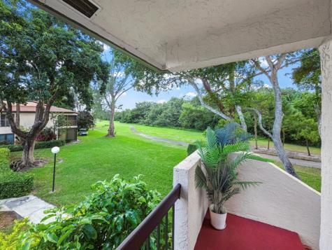 9286 Vista Del Lago Boca Raton FL 33428