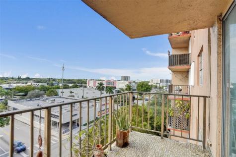 1465 NE 123rd Street North Miami FL 33161