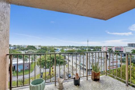 1465 NE 123rd Street North Miami FL 33161