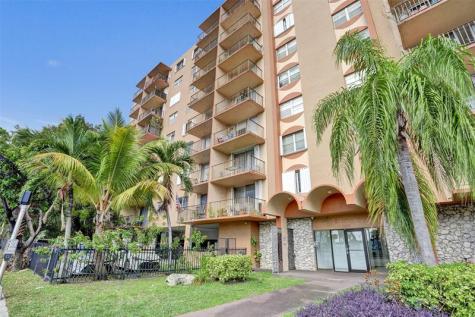 1465 NE 123rd Street North Miami FL 33161