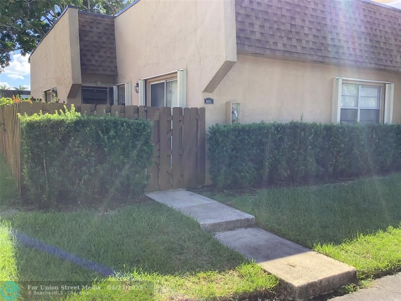 3581 NW 95th Terrace Sunrise FL 33351