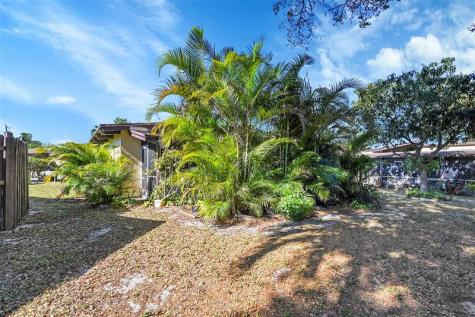 235 Briarwood Circle Hollywood FL 33024