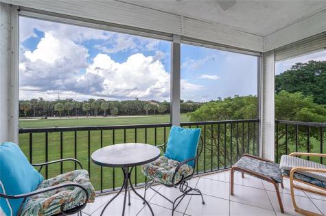 9411 N Hollybrook Lake Drive Pembroke Pines FL 33025