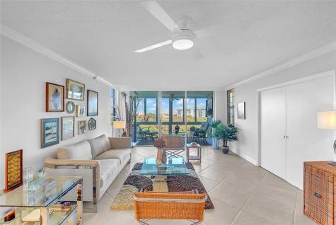 4015 W Palm Aire Drive Pompano Beach FL 33069