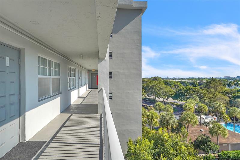 4015 W Palm Aire Drive Pompano Beach FL 33069