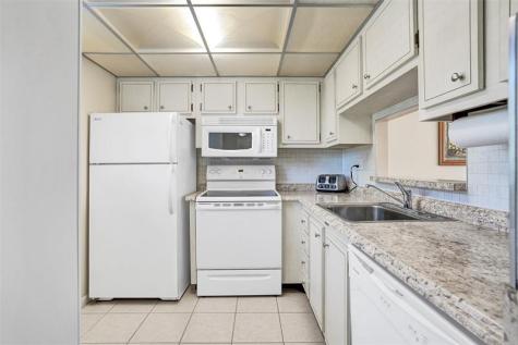 4700 NW 35th Street Lauderdale Lakes FL 33319