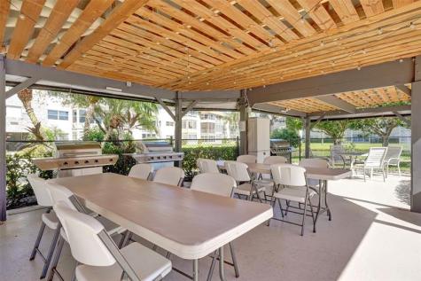 4700 NW 35th Street Lauderdale Lakes FL 33319