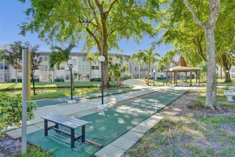 4700 NW 35th Street Lauderdale Lakes FL 33319