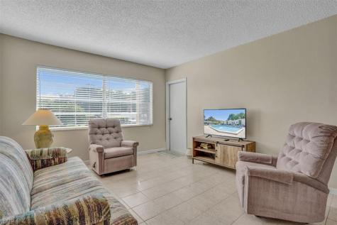 4700 NW 35th Street Lauderdale Lakes FL 33319