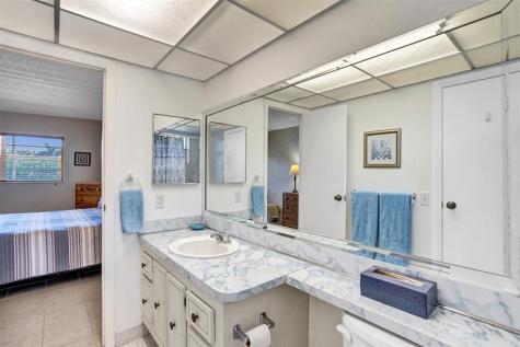 4700 NW 35th Street Lauderdale Lakes FL 33319