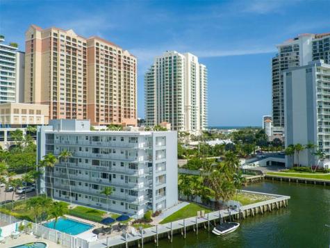 9 N Birch Road Fort Lauderdale FL 33304