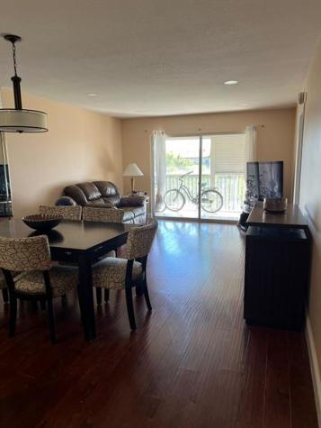 1300 SW 130th Avenue Pembroke Pines FL 33027