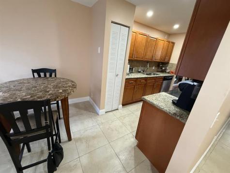 1300 SW 130th Avenue Pembroke Pines FL 33027