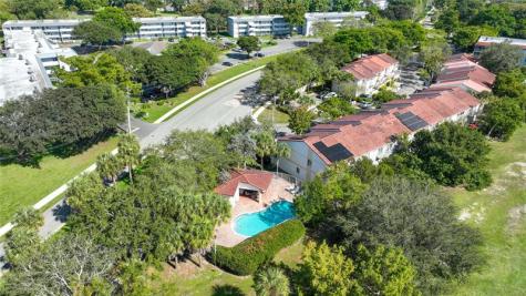 8464 Lagos De Campo Boulevard Tamarac FL 33321