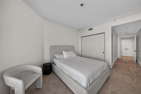 17301 Biscayne Boulevard Aventura FL 33160