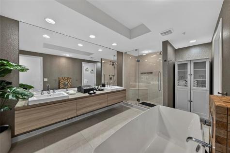 17301 Biscayne Boulevard Aventura FL 33160