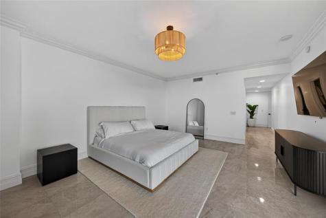 17301 Biscayne Boulevard Aventura FL 33160