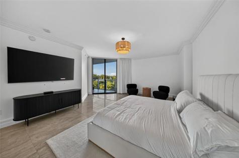 17301 Biscayne Boulevard Aventura FL 33160