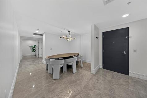 17301 Biscayne Boulevard Aventura FL 33160