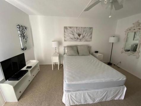 3301 N Country Club Drive Miami FL 33180