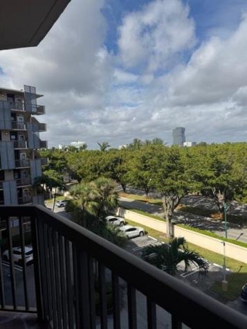 3301 N Country Club Drive Miami FL 33180