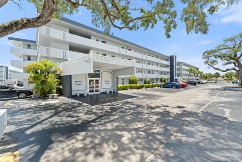 441 NE 195th Street Miami FL 33179