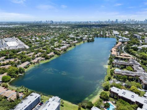 441 NE 195th Street Miami FL 33179
