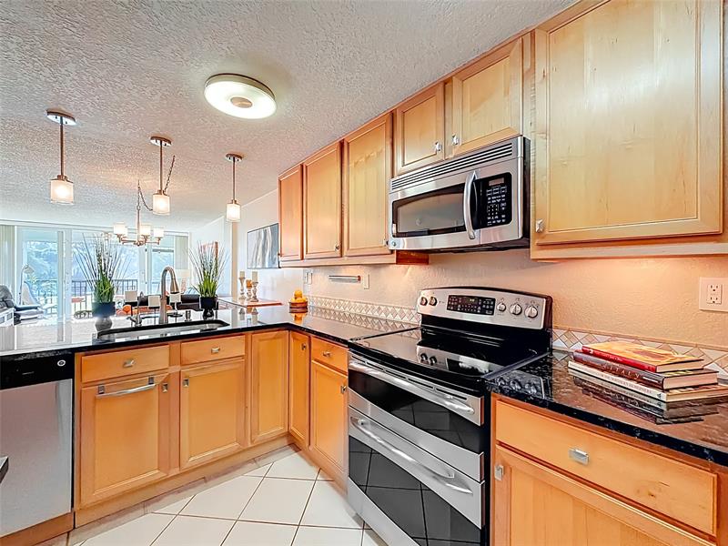 13 Royal Palm Way Boca Raton FL 33432