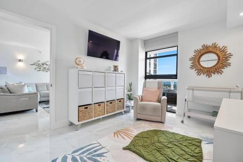 20505 E Country Club Drive Aventura FL 33180