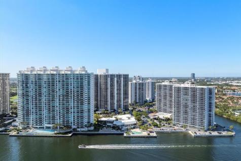 20505 E Country Club Drive Aventura FL 33180