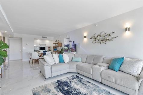 20505 E Country Club Drive Aventura FL 33180