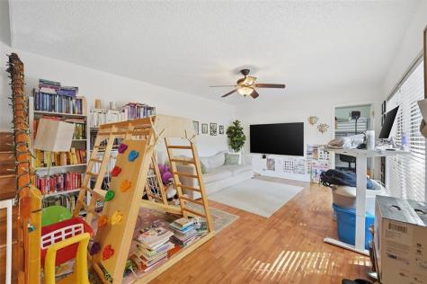 9142 SW 23rd Street Davie FL 33324