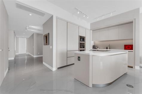 18975 Collins Avenue Sunny Isles Beach FL 33160