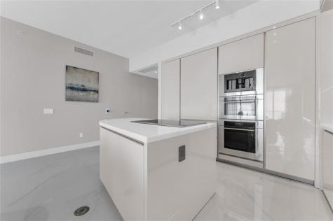 18975 Collins Avenue Sunny Isles Beach FL 33160