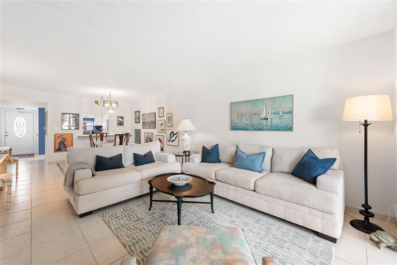 9420 S Hollybrook Lake Drive Pembroke Pines FL 33025