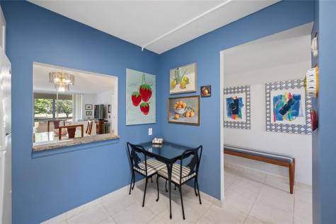9420 S Hollybrook Lake Drive Pembroke Pines FL 33025