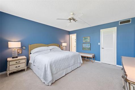 9420 S Hollybrook Lake Drive Pembroke Pines FL 33025
