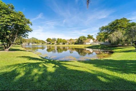 3094 S Oakland Forest Drive Oakland Park FL 33309