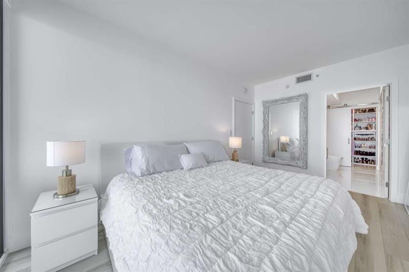 6365 Collins Avenue Miami Beach FL 33141