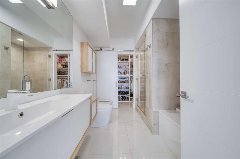 6365 Collins Avenue Miami Beach FL 33141