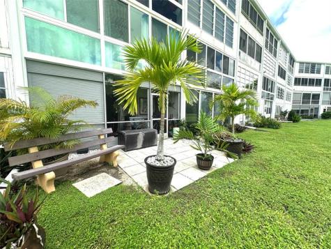 1092 Newport S Deerfield Beach FL 33442