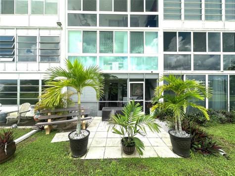 1092 Newport S Deerfield Beach FL 33442