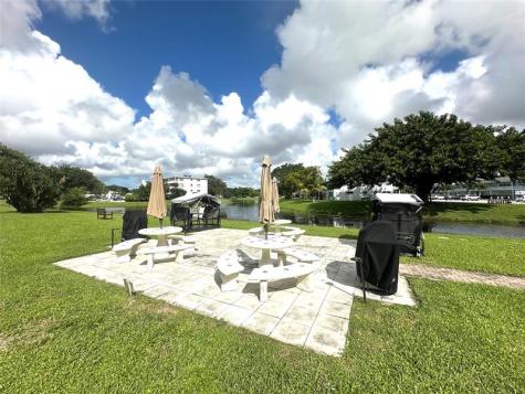 1092 Newport S Deerfield Beach FL 33442