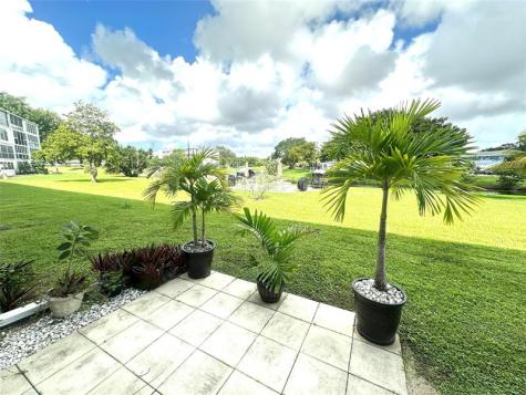 1092 Newport S Deerfield Beach FL 33442