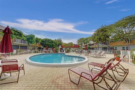 860 SE 6th Avenue Deerfield Beach FL 33441